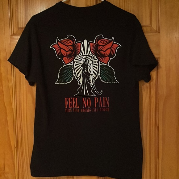 Medium Empyre Graphic Tee - Picture 2 of 4